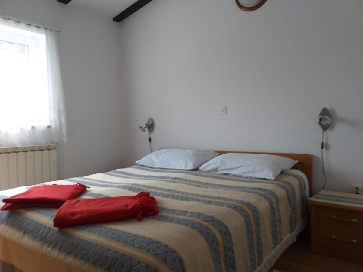 Family Friendly House With A Parking Space - 20540 *